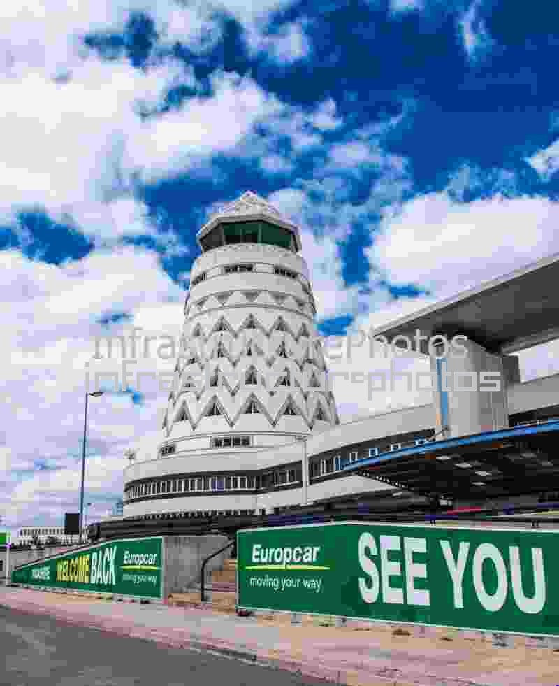 Harare International Airport_160827_0008 Robert Gabriel Mugabe International Airport Control Tower