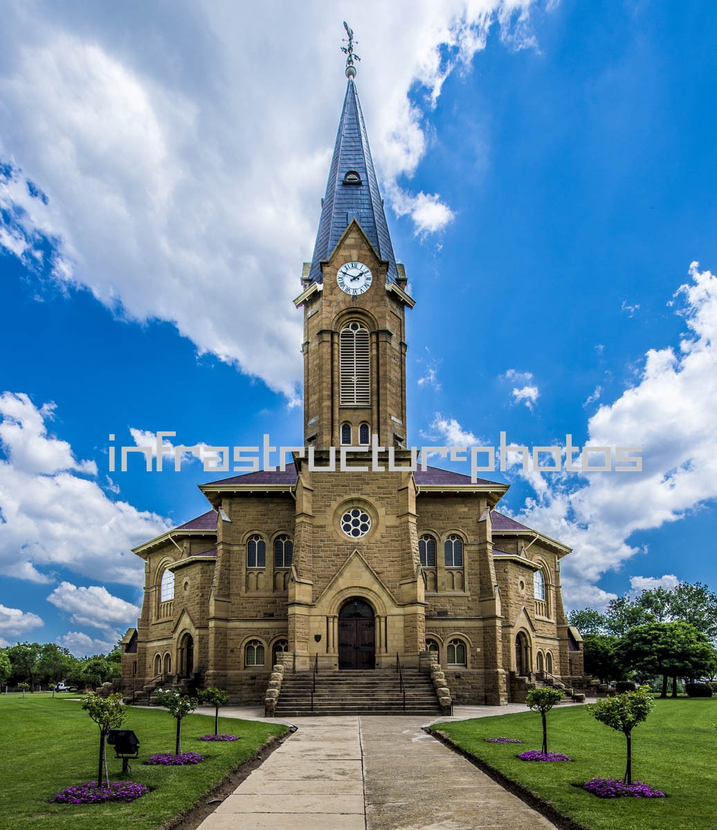 Warden_161203_ Dutch Reformed Church Warden Free State – Historic Sandstone Church and Clock Tower