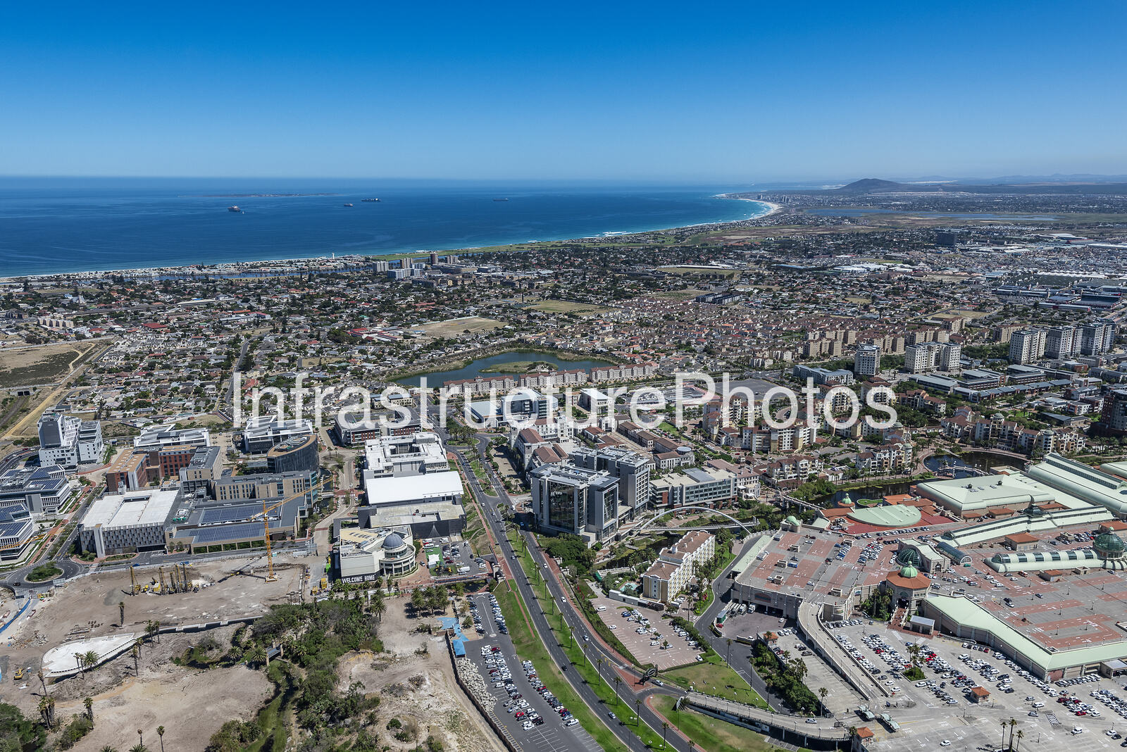 Cape-Town-Marriott-Hotel-Crystal-Towers_200104_1038-preview-1 Infrastructure photo preview - watermarked