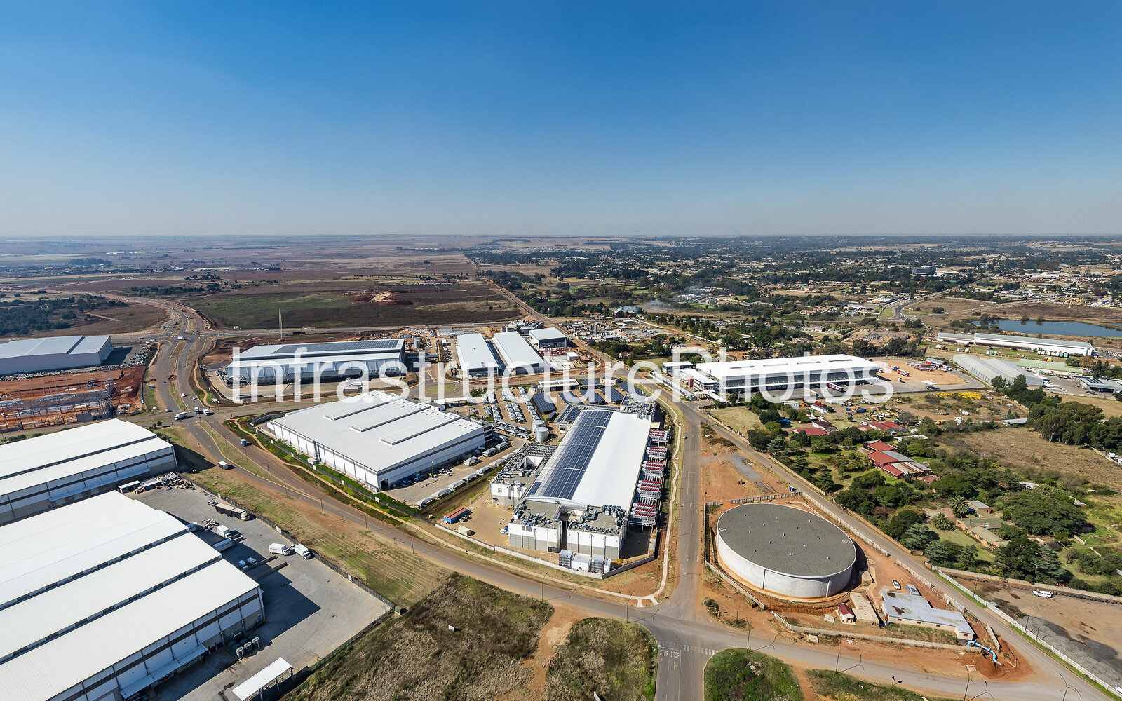 Teraco-JB2-Data-Centre-Bredell_210510_1339-3-preview-2 Infrastructure photo preview - watermarked