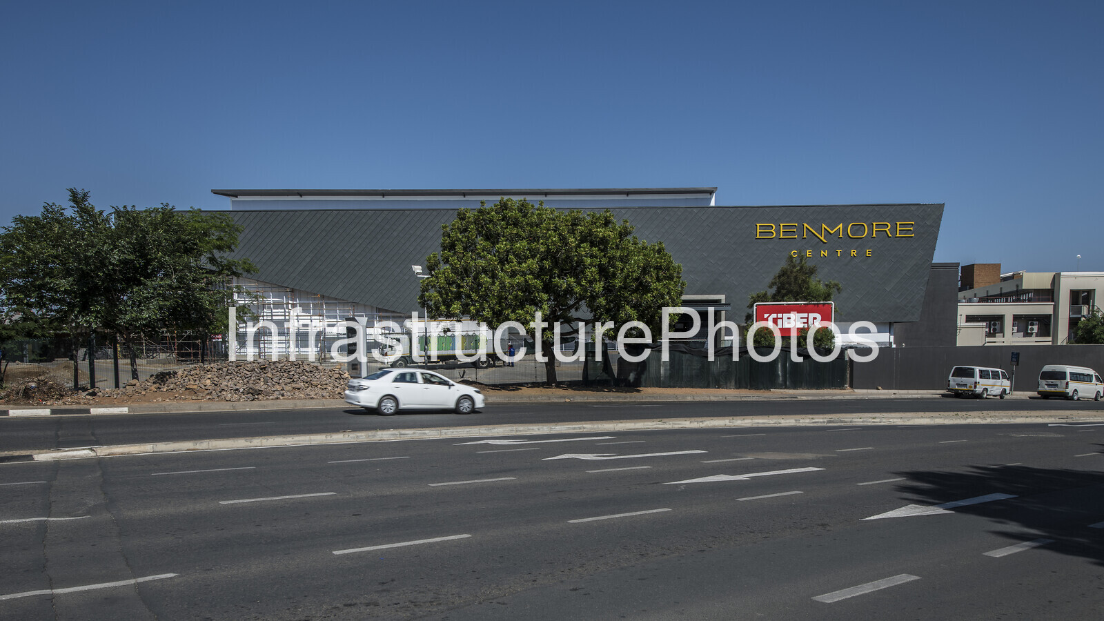 Benmore-Shopping-Centre_171105_08_38_45-preview-1 Infrastructure photo preview - watermarked