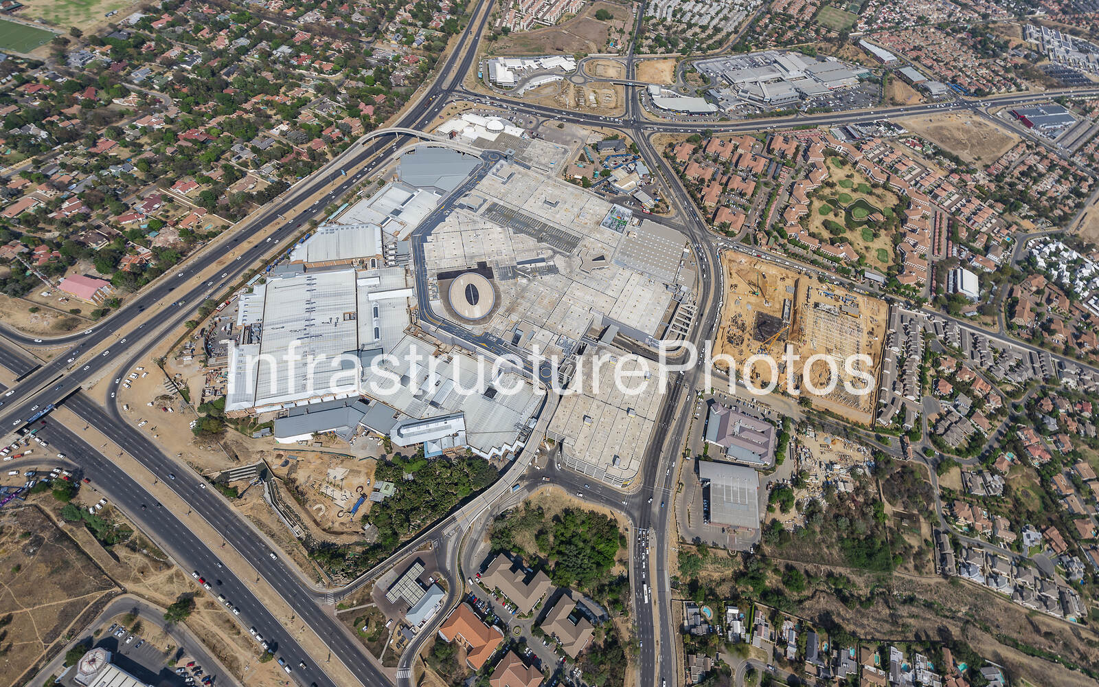 Fourways-Mall_190920_0945-2-preview-1 Infrastructure photo preview - watermarked