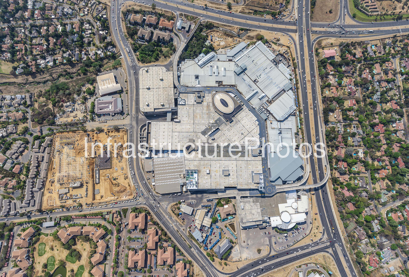 Fourways-Mall_190920_0945-3-preview-1 Infrastructure photo preview - watermarked