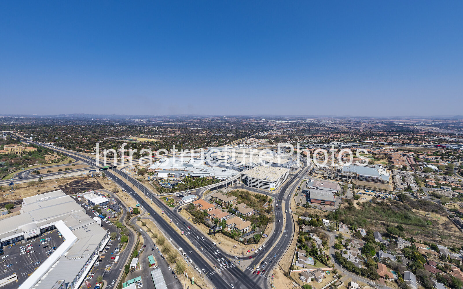 Fourways-Mall_200826_1052-preview-1 Infrastructure photo preview - watermarked