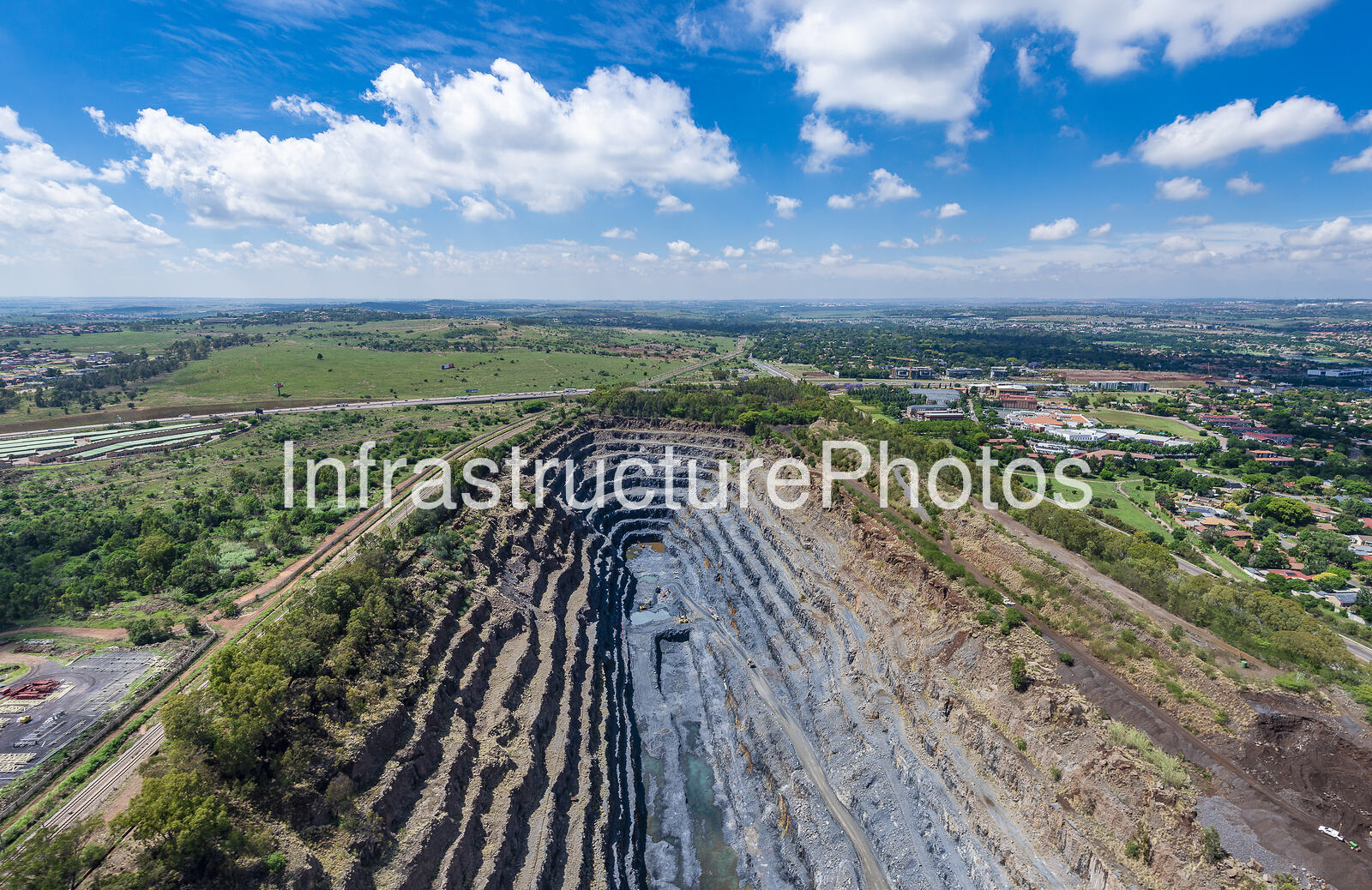 Lafarge-Ready-Mix-Concrete-Centurion_201106_0944-2-preview-1 Infrastructure photo preview - watermarked