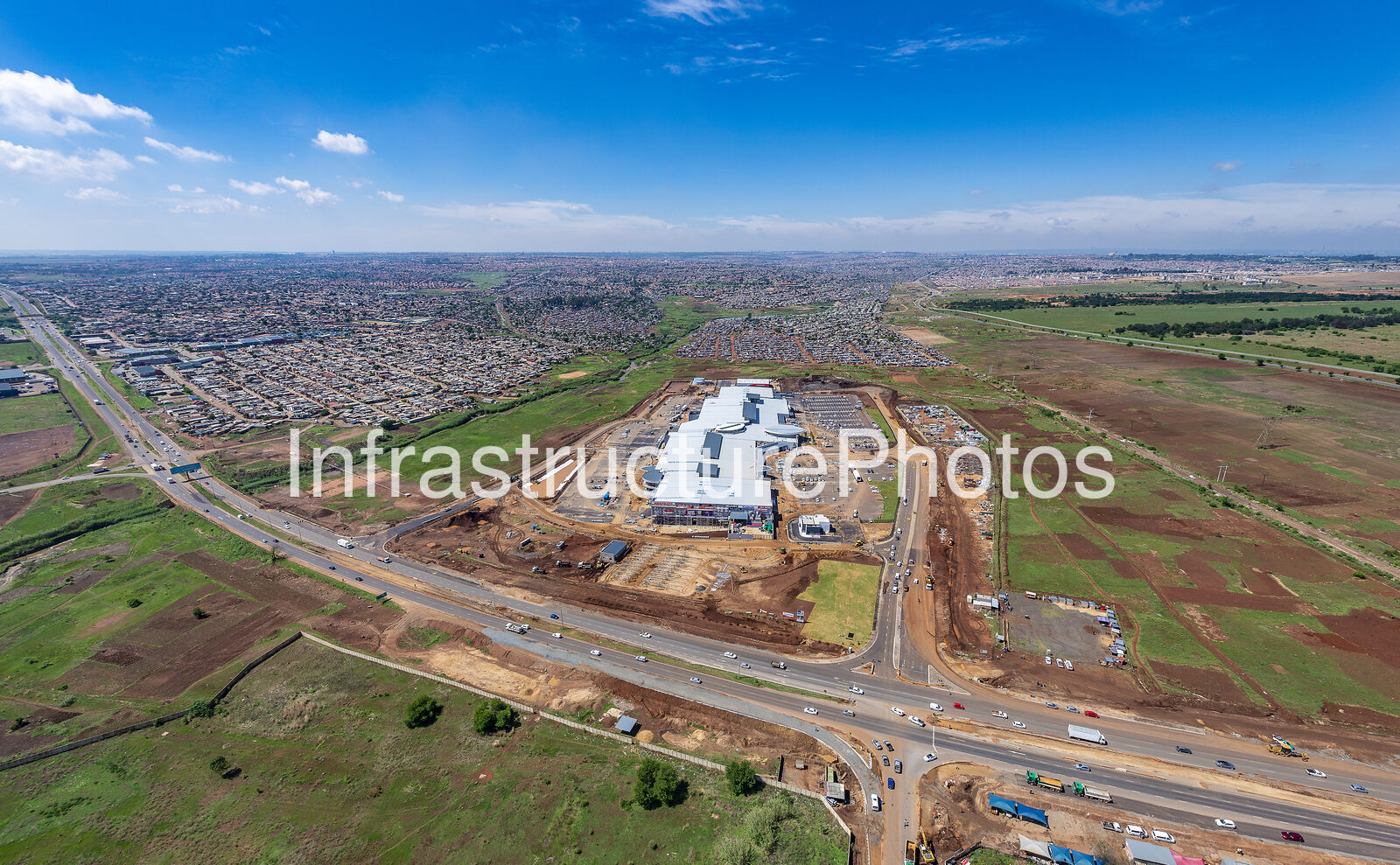 Mall-of-Tembisa_201106_0926-2-preview-1 Infrastructure photo preview - watermarked
