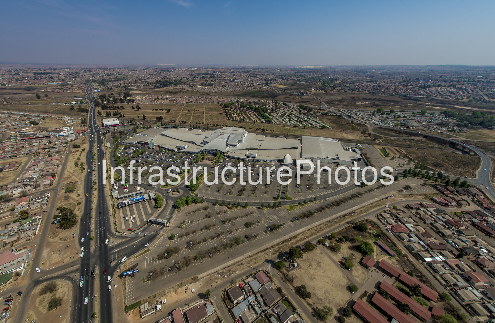 Maponya-Mall_170917_11_00_57-preview-1 Infrastructure photo preview - watermarked
