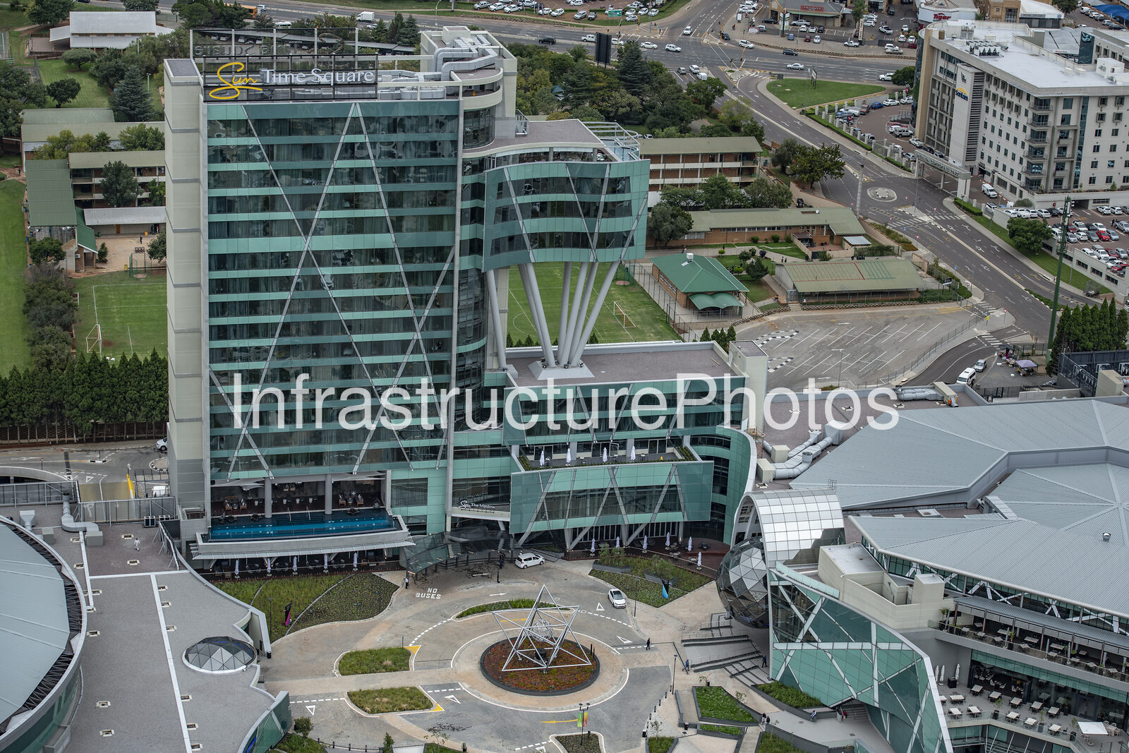 Time-Square-Menlyn_20180413_1136_15-preview-1 Infrastructure photo preview - watermarked