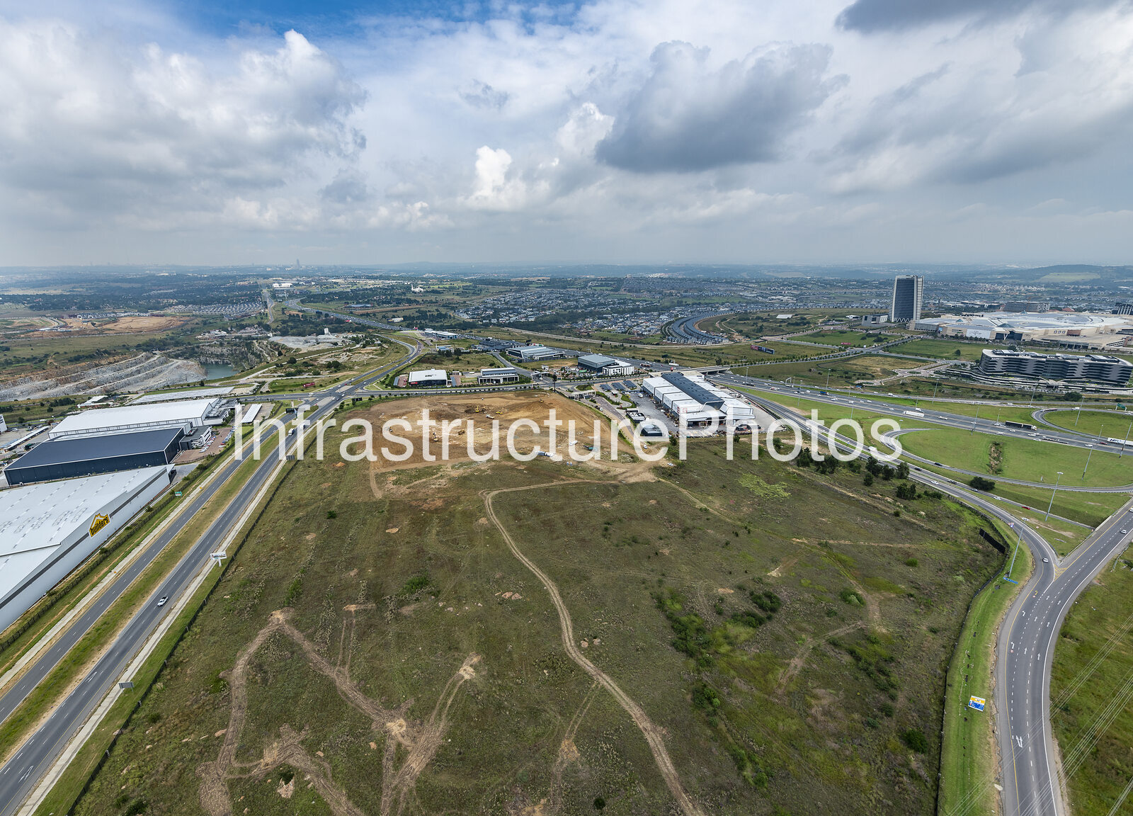 Vantage-Data-Centre_210318_1024-2-preview-1 Infrastructure photo preview - watermarked