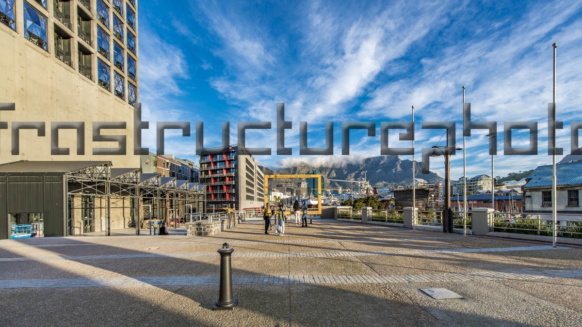 Radisson Red Hotel V & A Waterfront